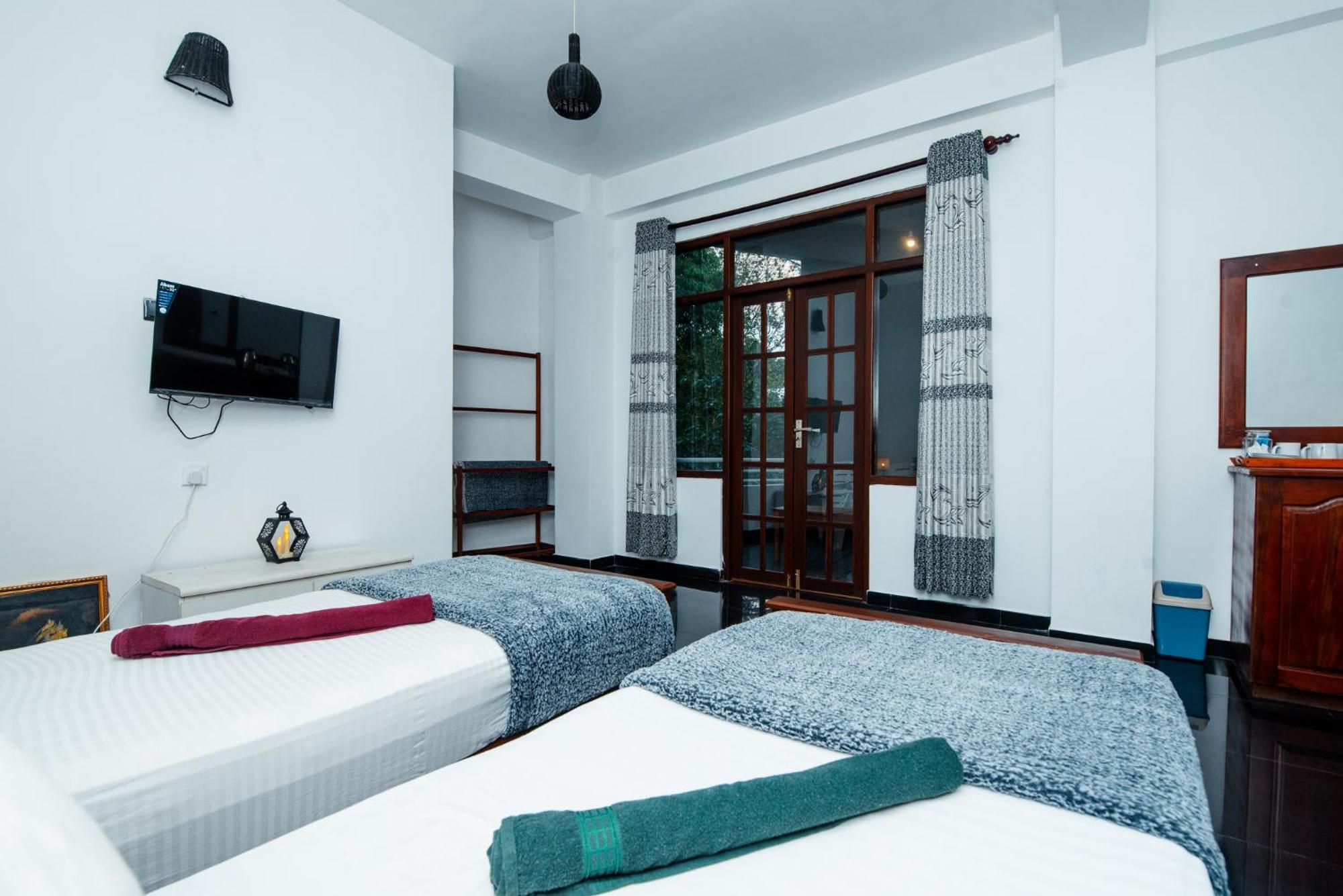 Adams Peak Inn Nallathanniya Luaran gambar