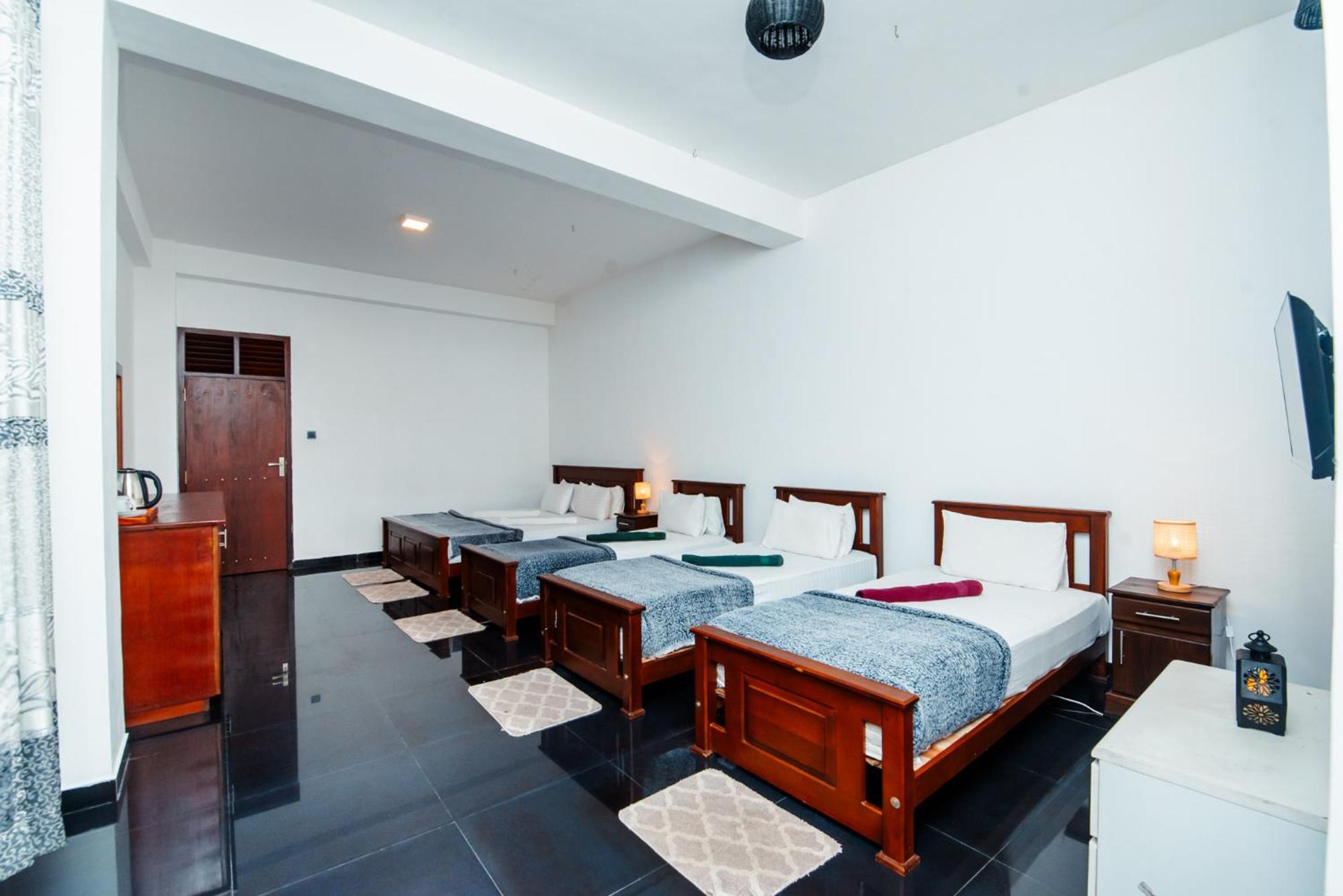 Adams Peak Inn Nallathanniya Luaran gambar