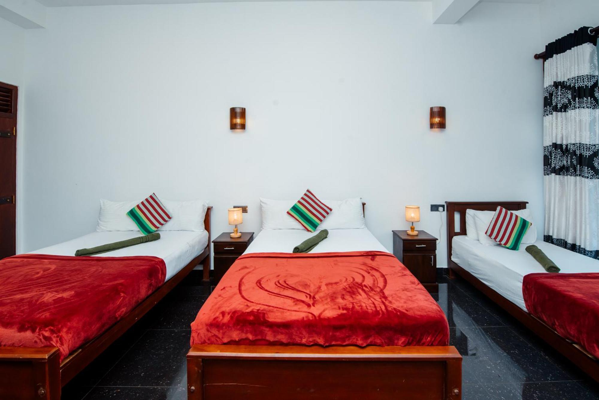 Adams Peak Inn Nallathanniya Luaran gambar