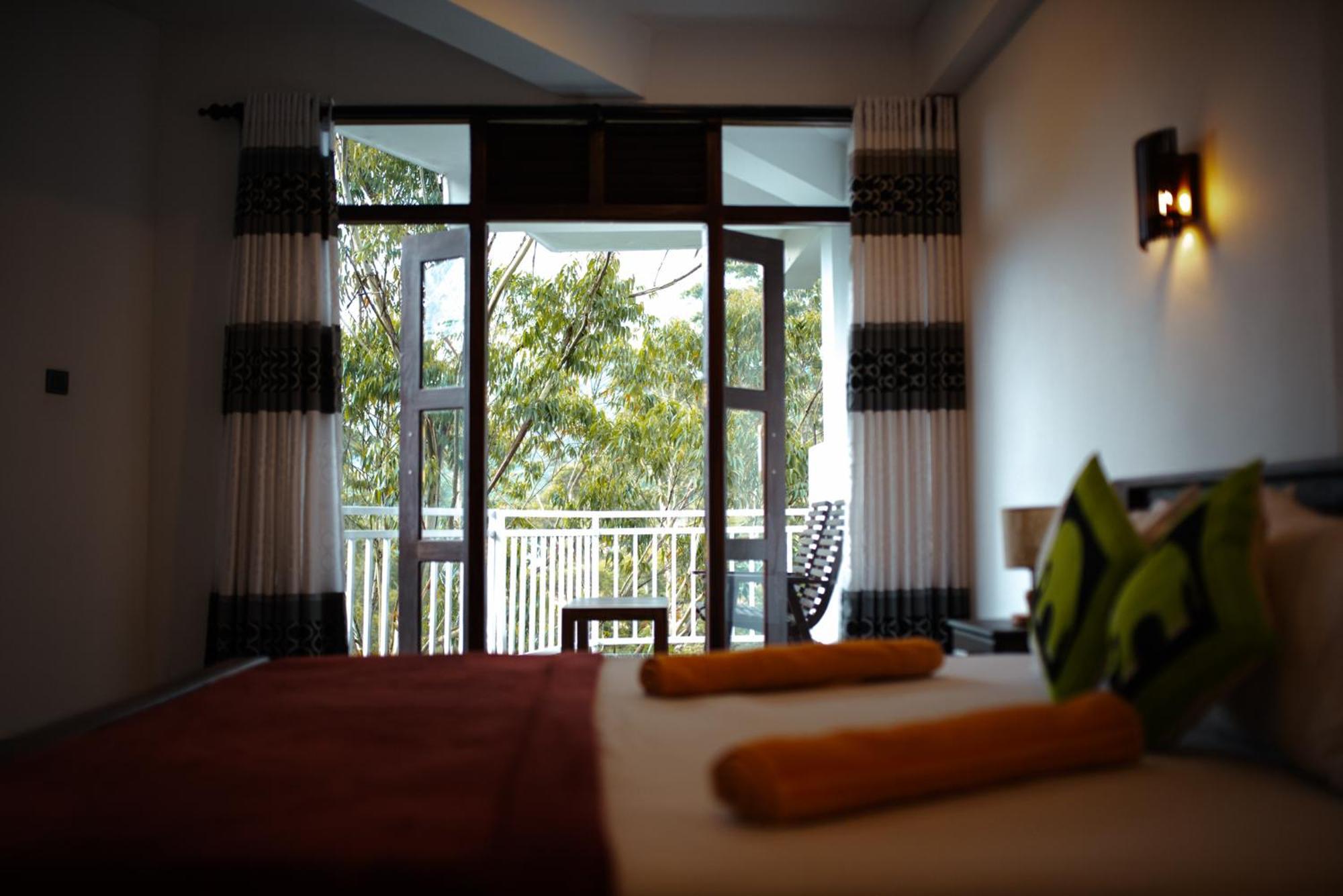 Adams Peak Inn Nallathanniya Luaran gambar