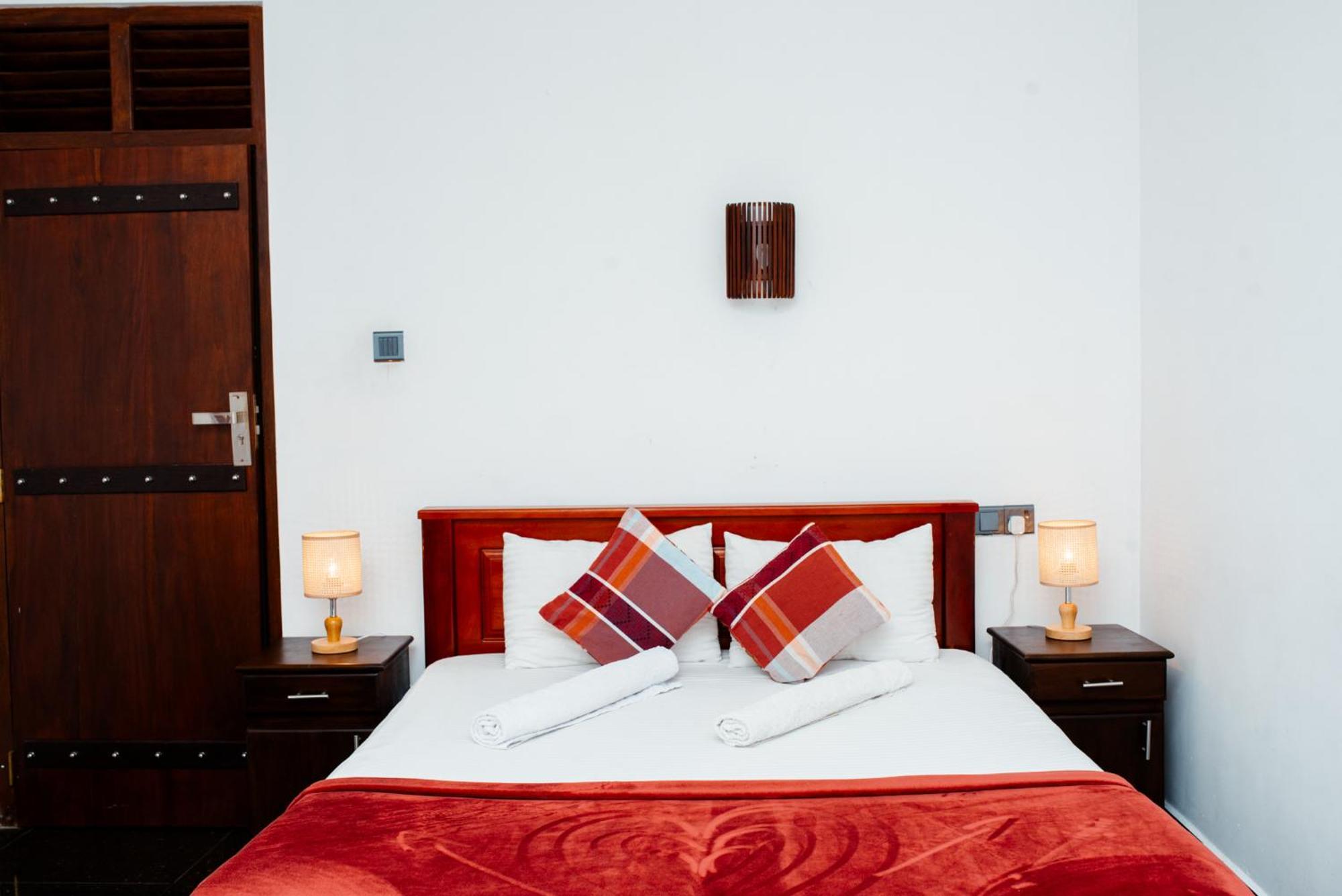 Adams Peak Inn Nallathanniya Luaran gambar