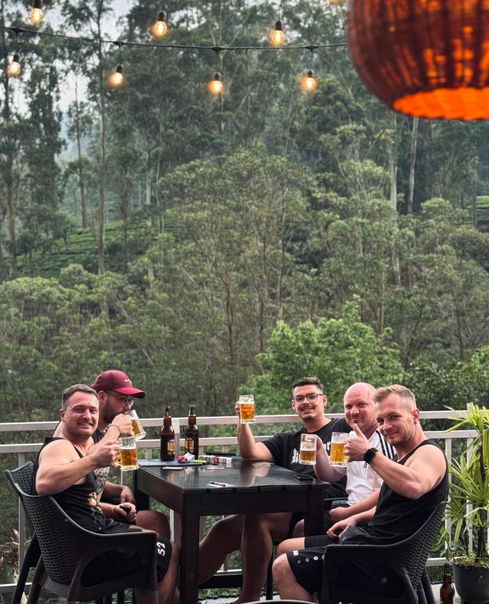 Adams Peak Inn Nallathanniya Luaran gambar
